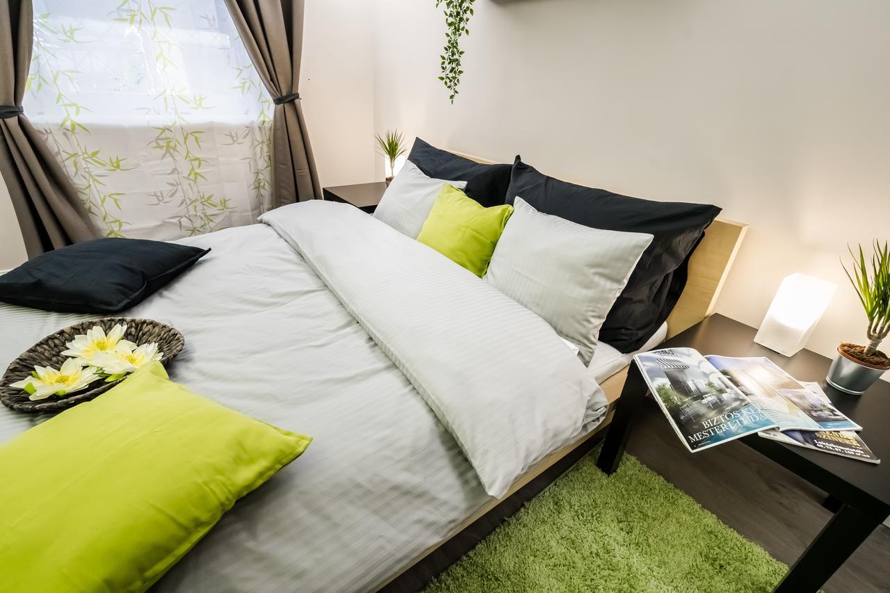 Roeck Premier Downtown Residence Budapest Ngoại thất bức ảnh