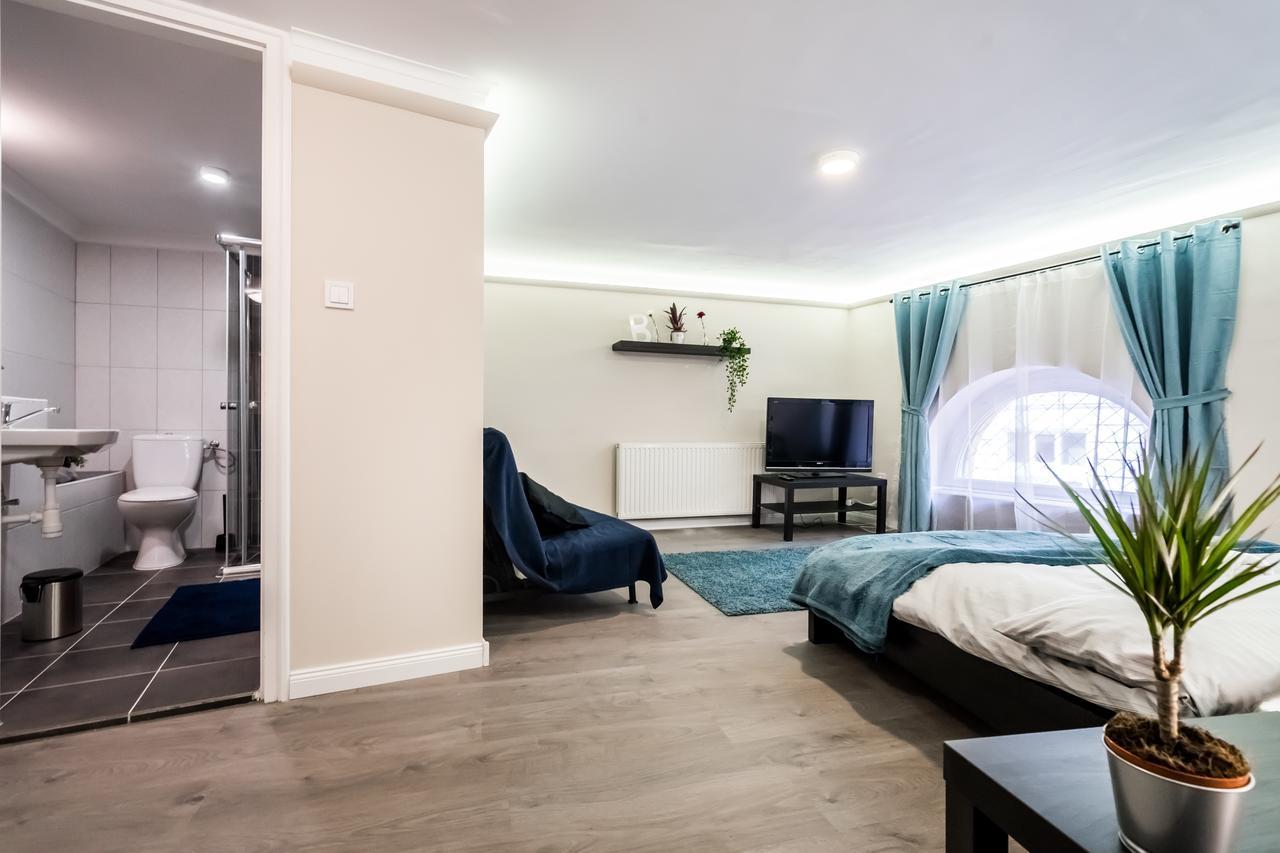 Roeck Premier Downtown Residence Budapest Ngoại thất bức ảnh