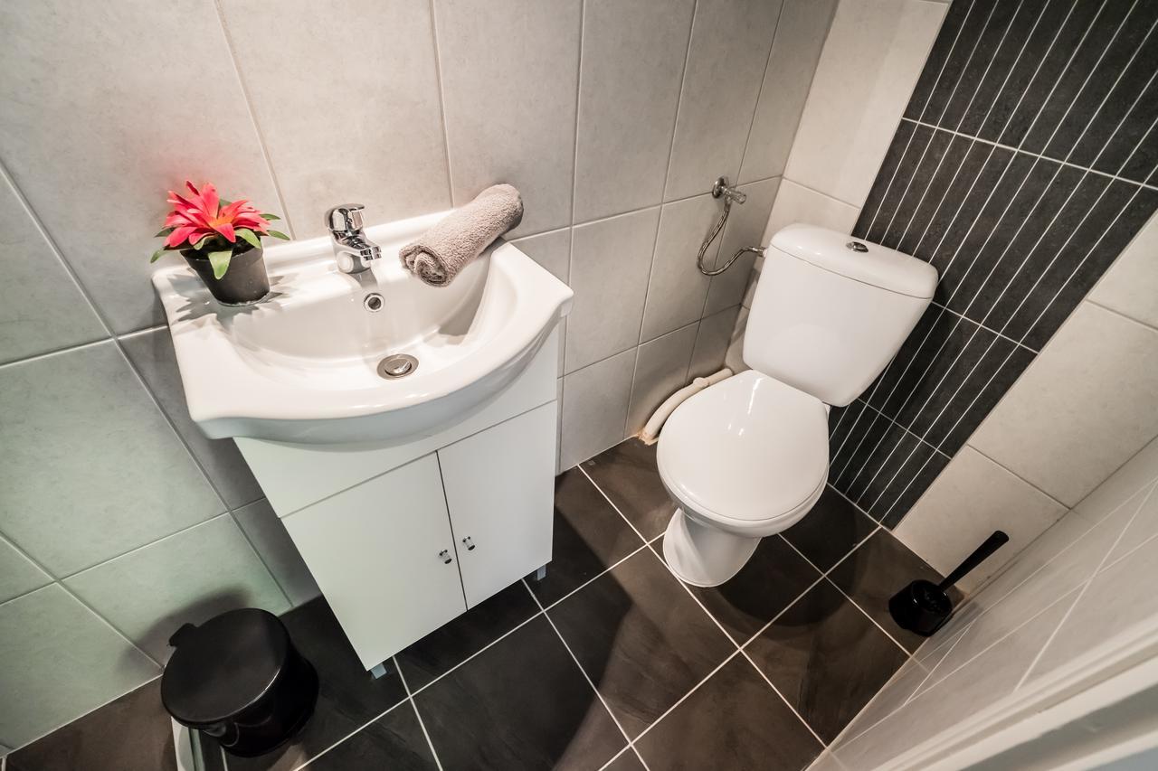 Roeck Premier Downtown Residence Budapest Ngoại thất bức ảnh